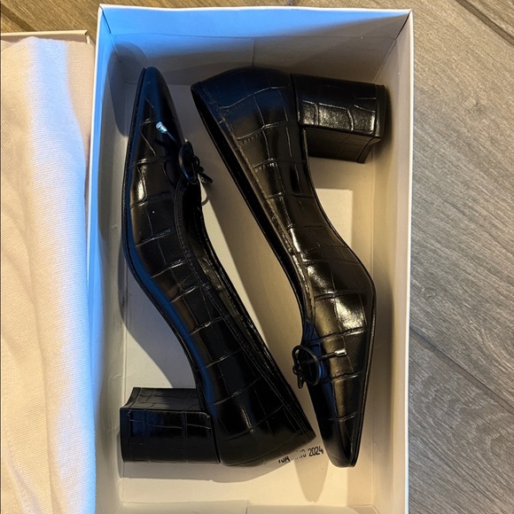 New SCHUTZ Arissa Leather Block Heel Pumps with bow Sz 6 B - Picture 4 of 14